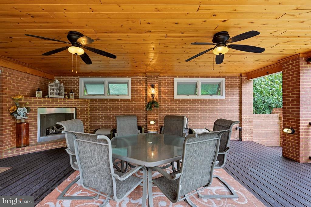 637 TREYS DRIVE