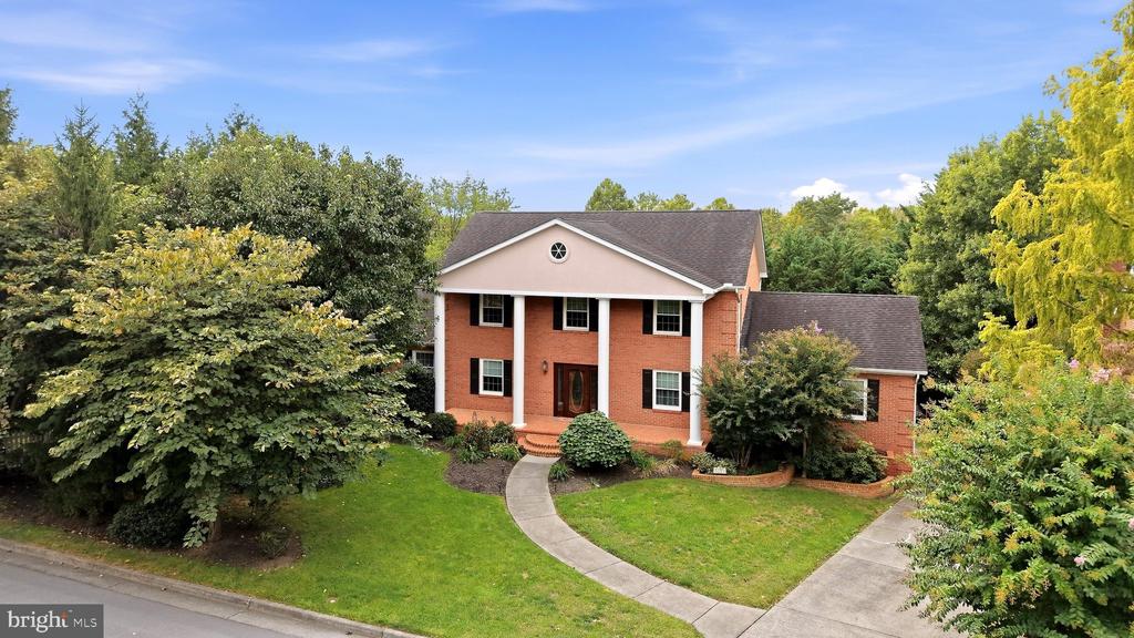 637 TREYS DRIVE