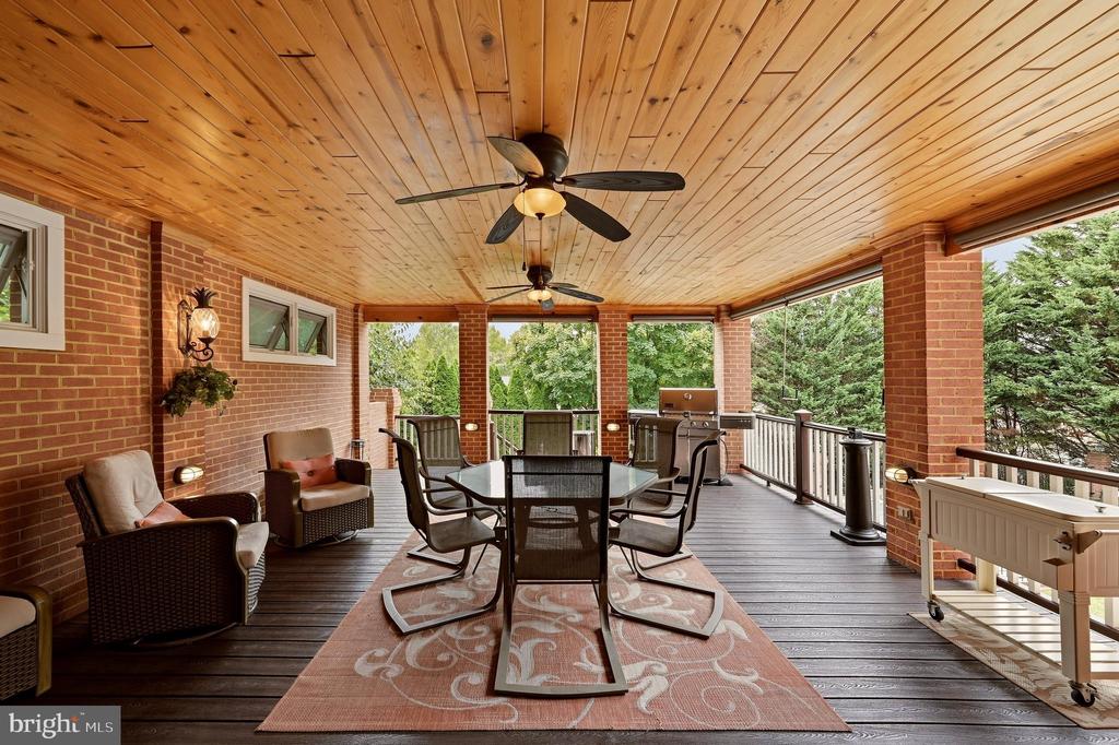 637 TREYS DRIVE