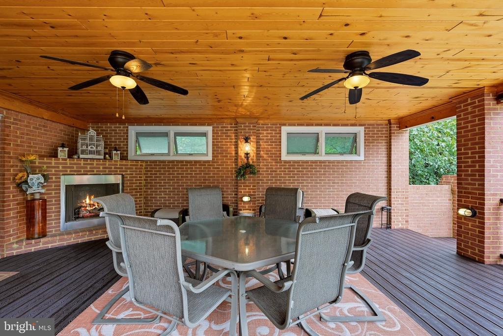 637 TREYS DRIVE
