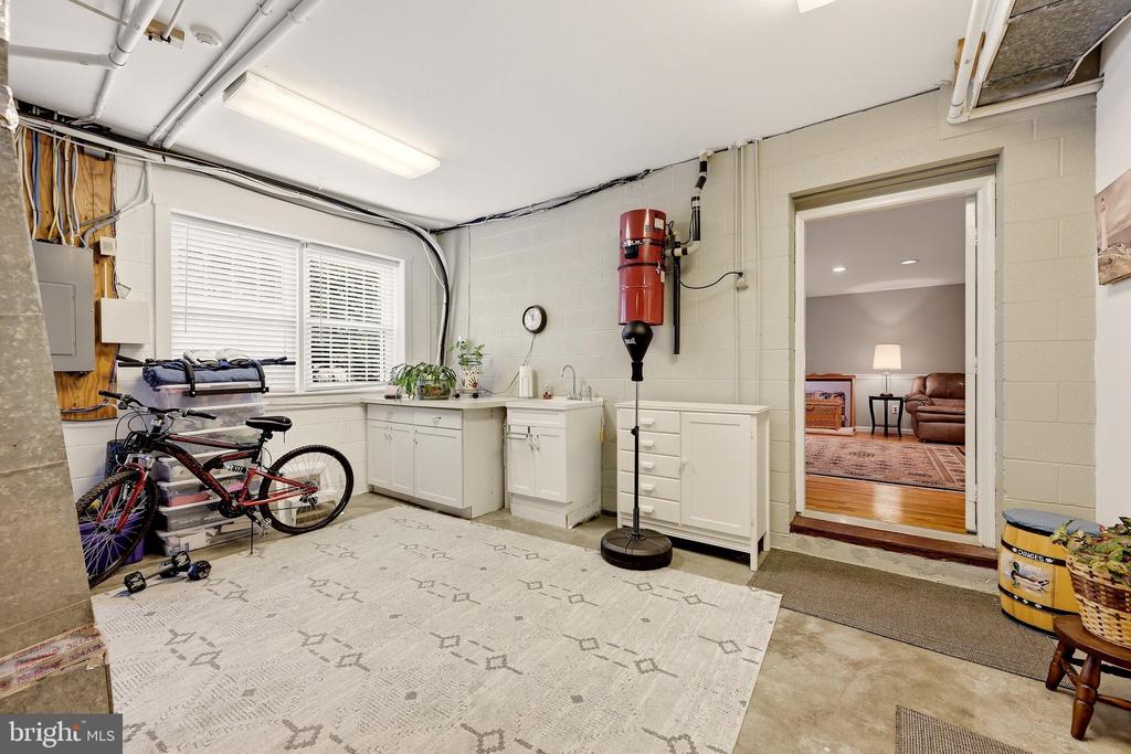 637 TREYS DRIVE