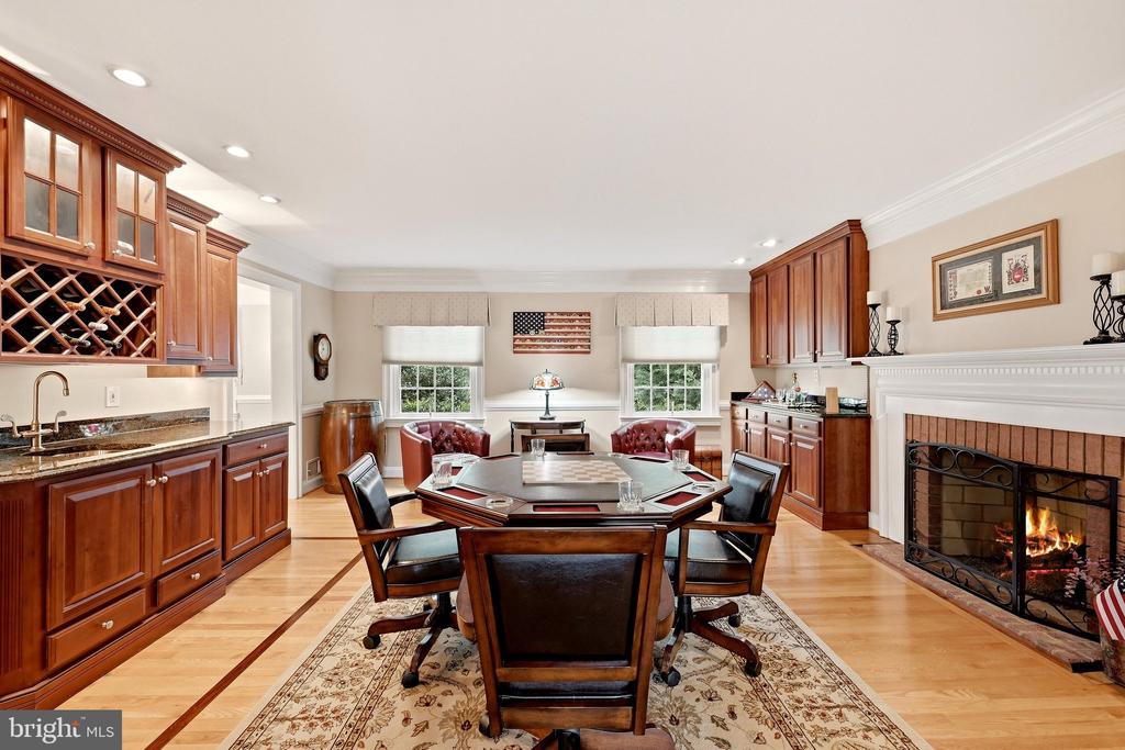 637 TREYS DRIVE