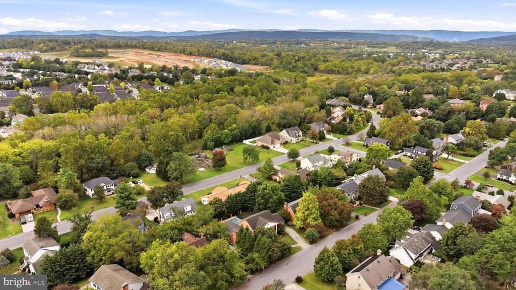 637 TREYS DRIVE