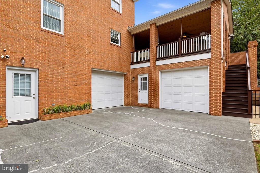 637 TREYS DRIVE