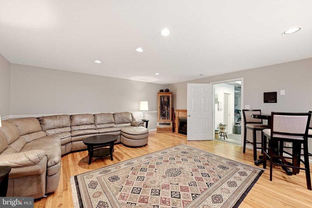 637 TREYS DRIVE