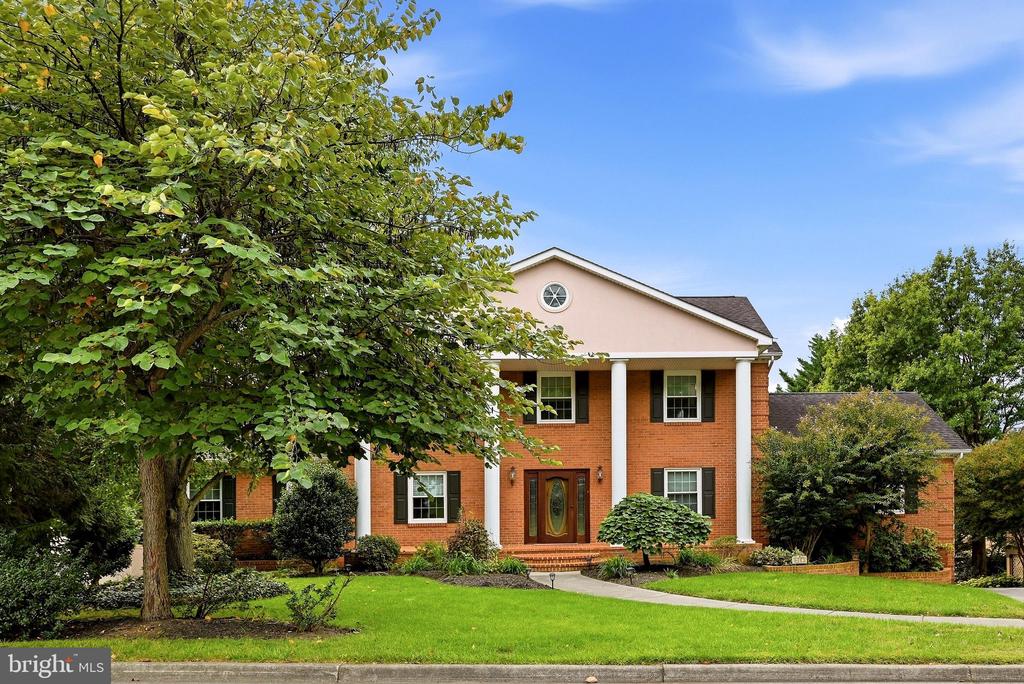 637 TREYS DRIVE