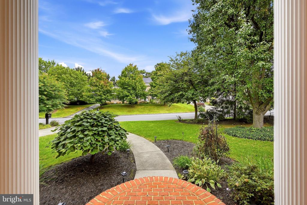 637 TREYS DRIVE