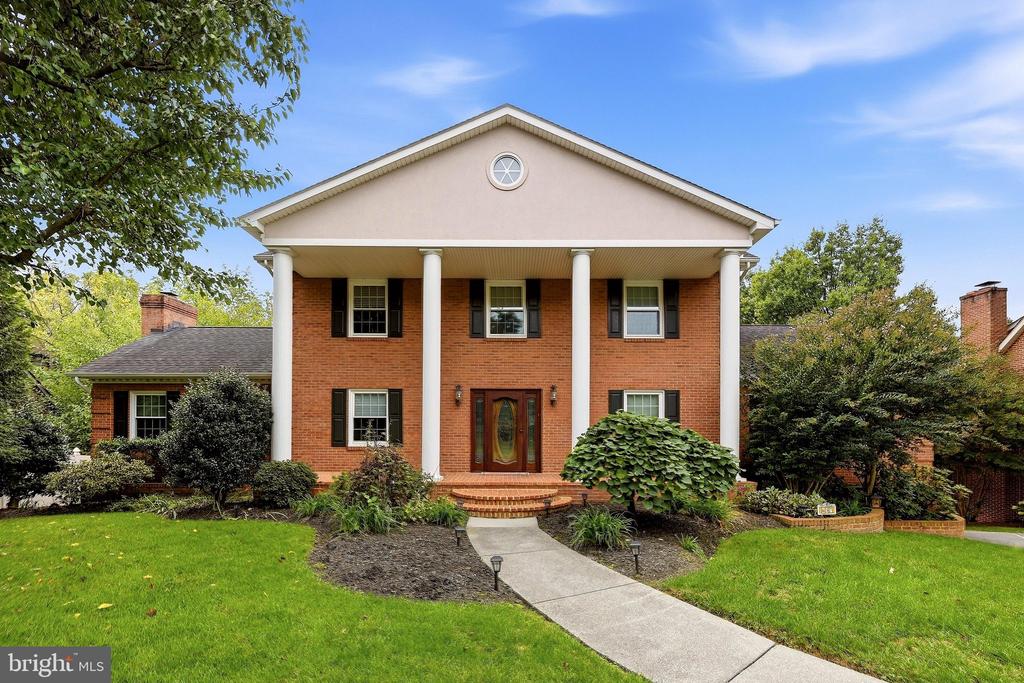 637 TREYS DRIVE