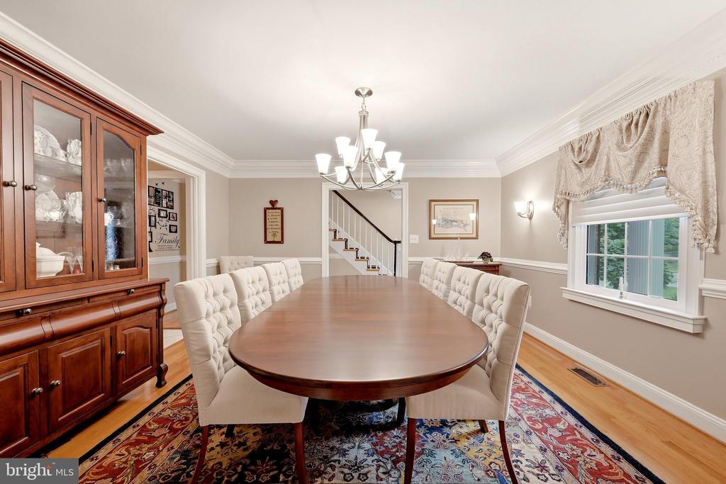 637 TREYS DRIVE