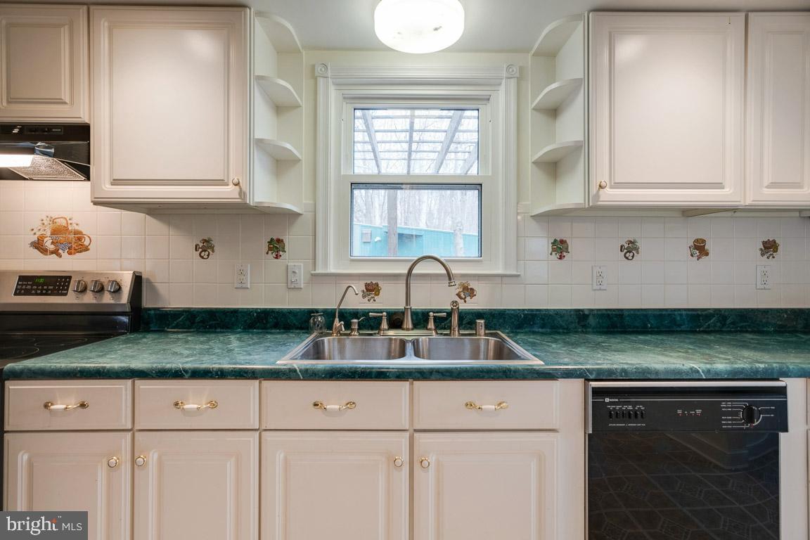 581 Poca Bella DRIVE