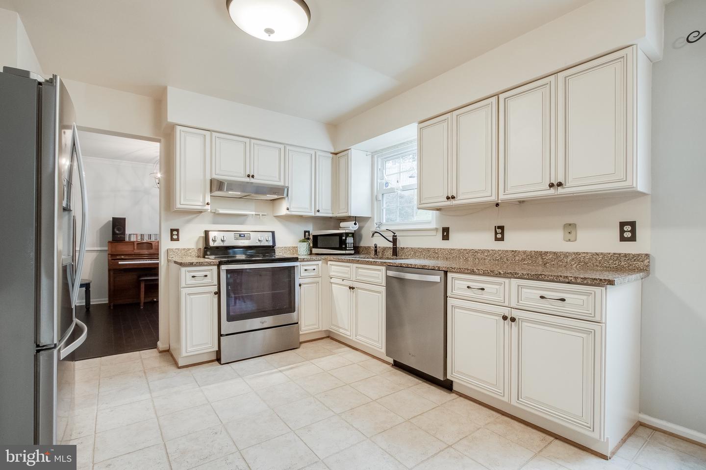 1461 Canterbury ROAD