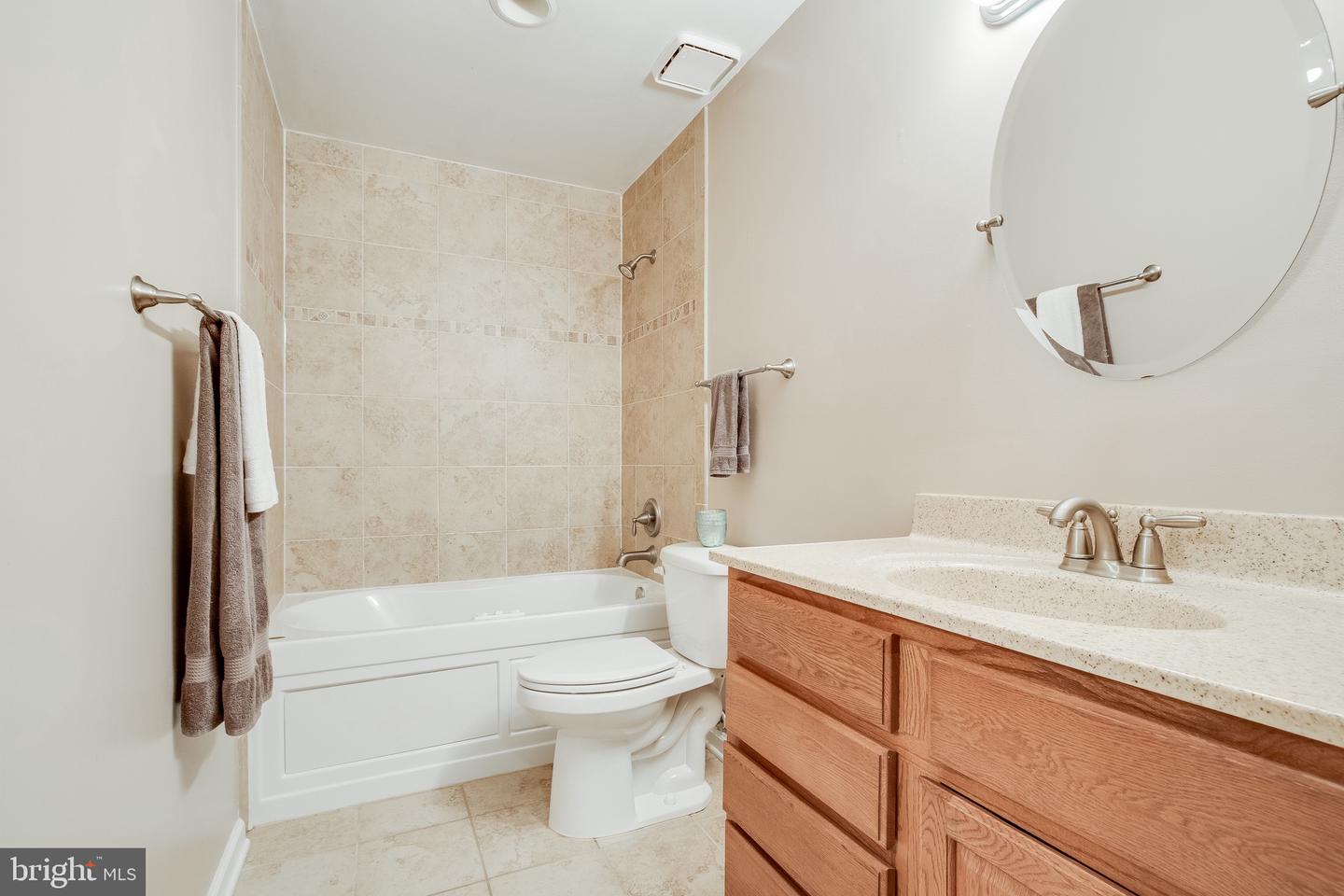 1461 Canterbury ROAD