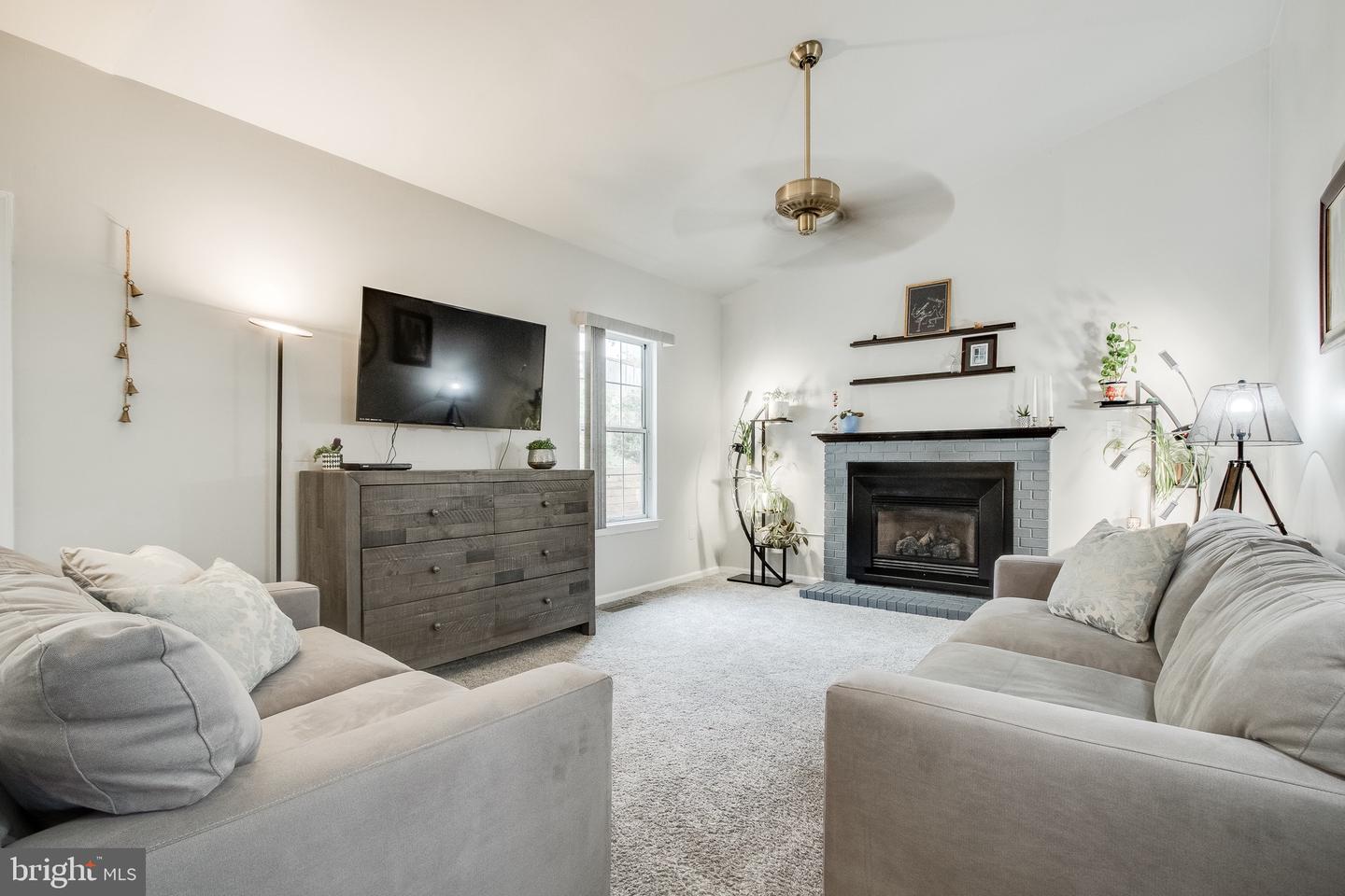 1461 Canterbury ROAD