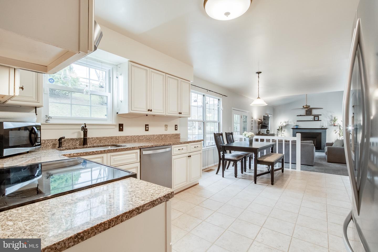 1461 Canterbury ROAD