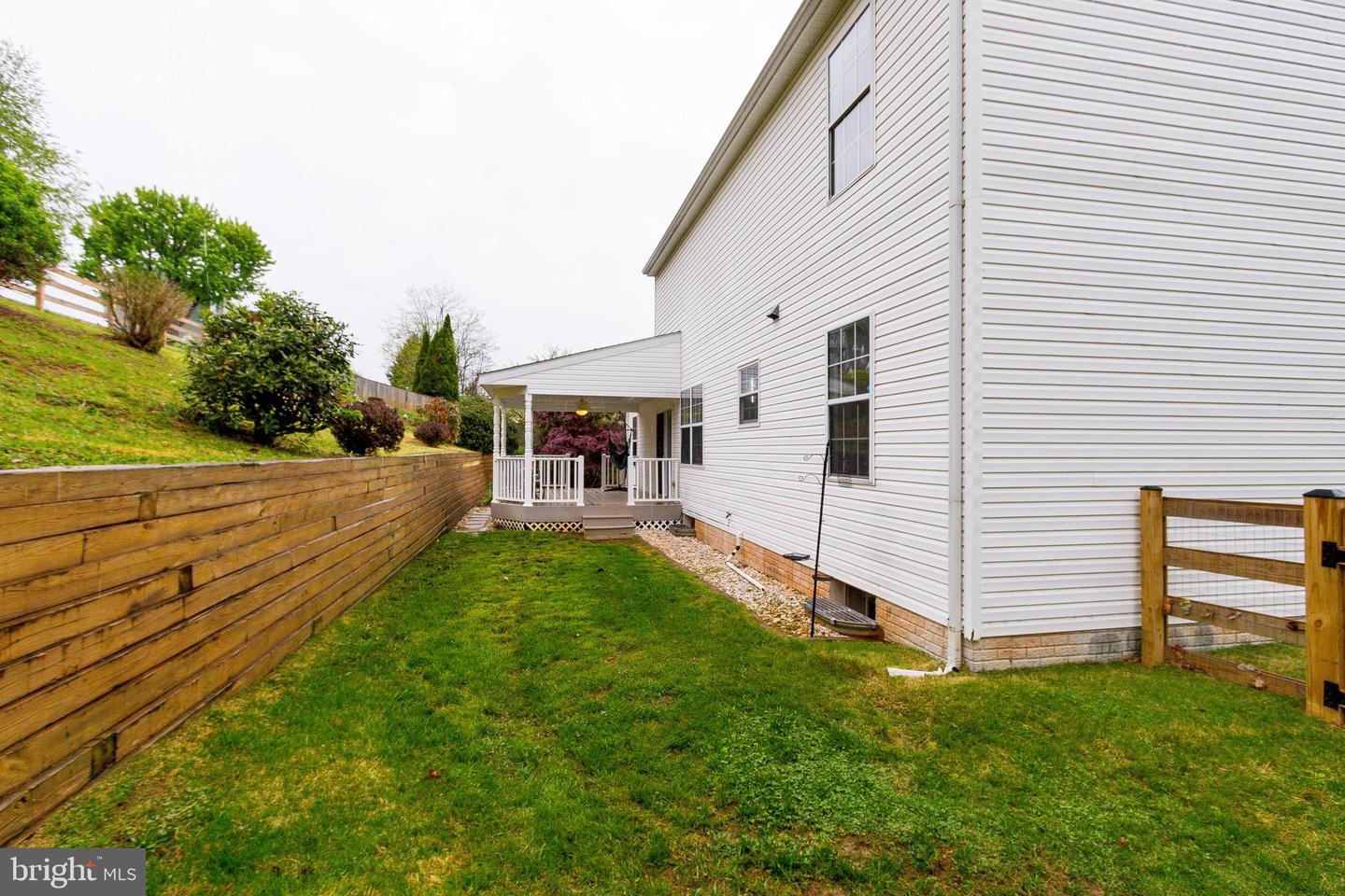 1461 Canterbury ROAD