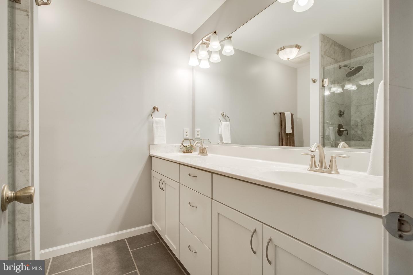 1461 Canterbury ROAD