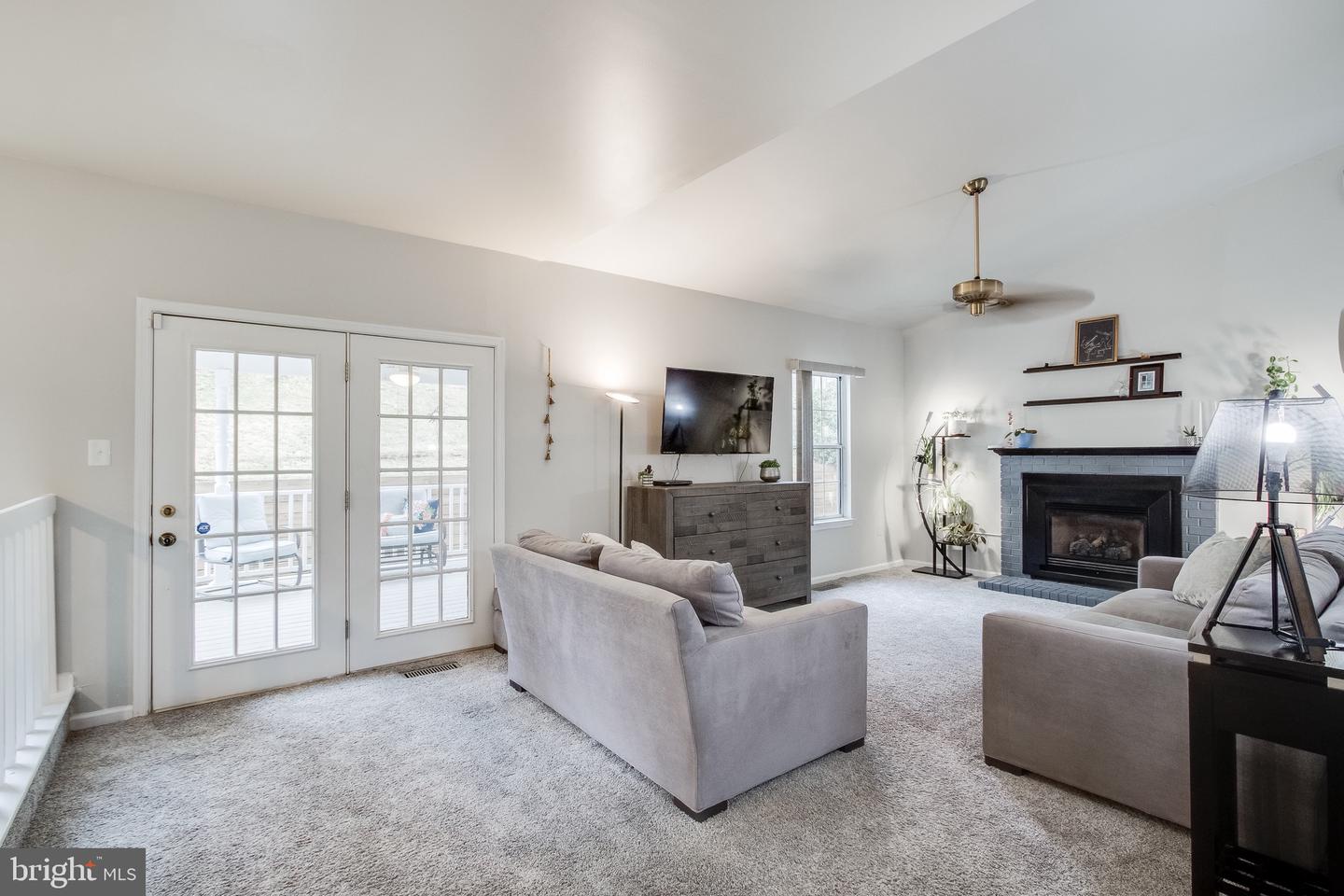 1461 Canterbury ROAD