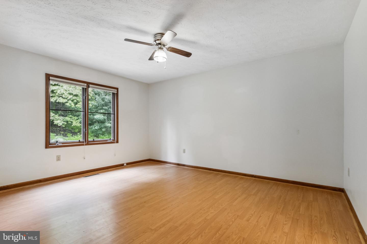 1009 Hillandale ROAD