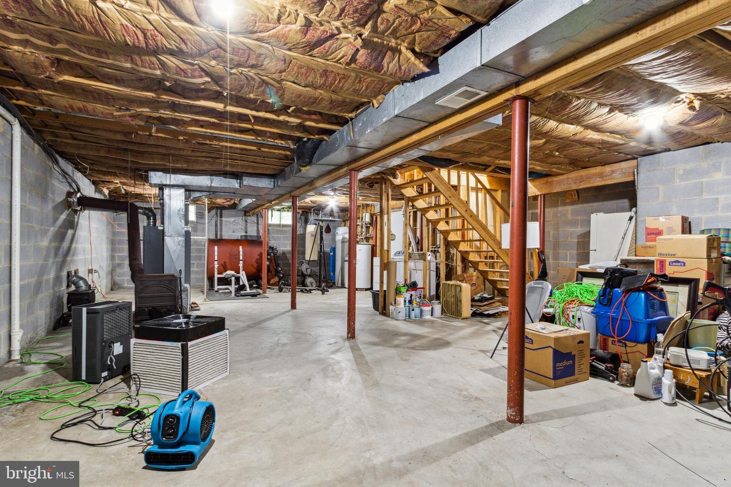 1009 Hillandale ROAD