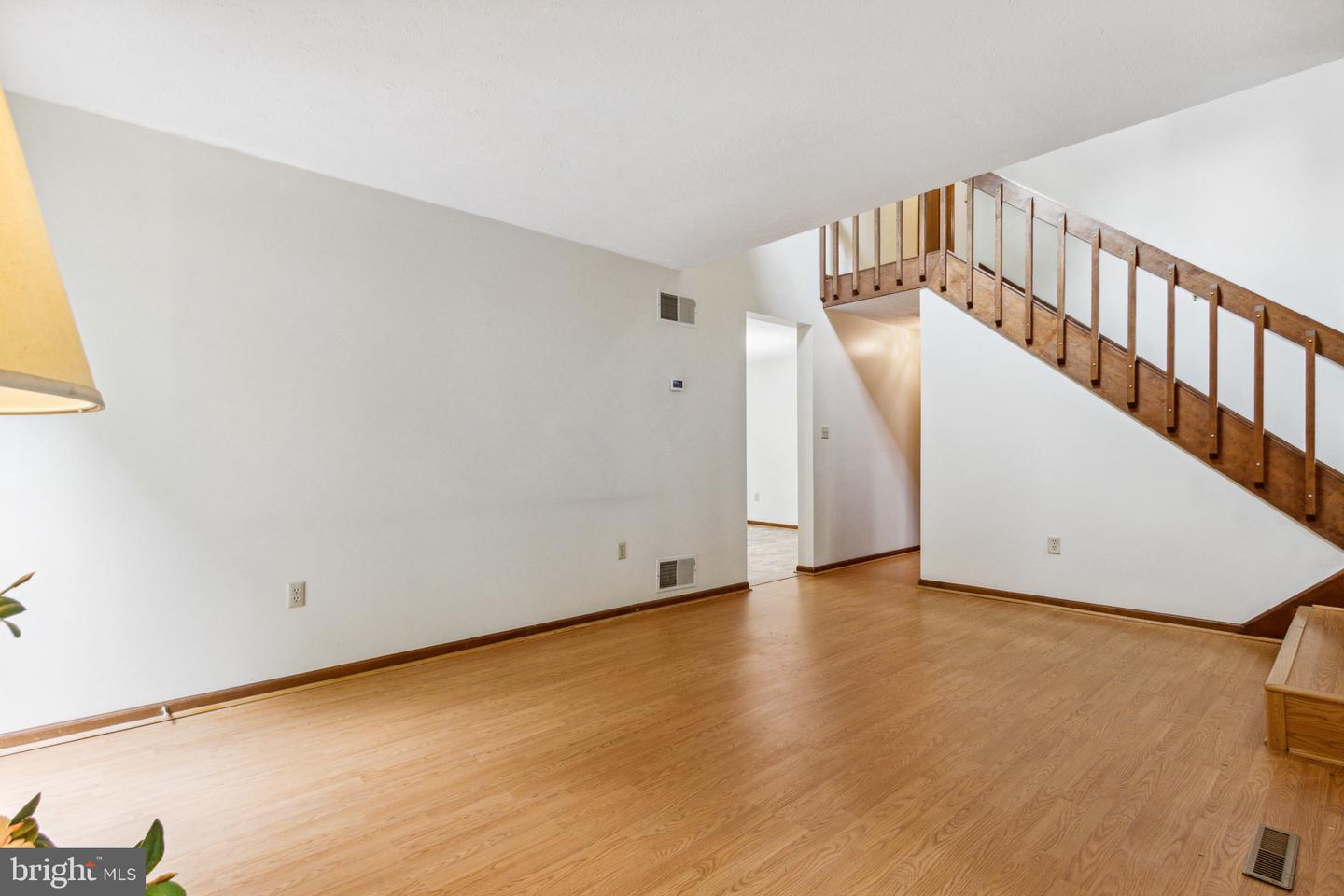 1009 Hillandale ROAD