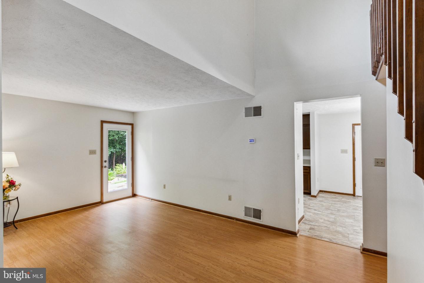 1009 Hillandale ROAD