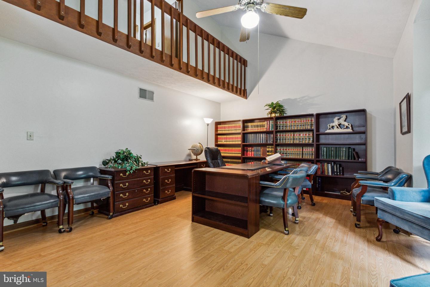 1009 Hillandale ROAD