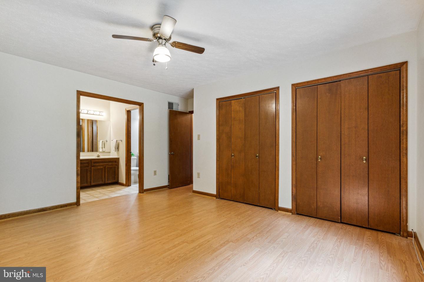 1009 Hillandale ROAD