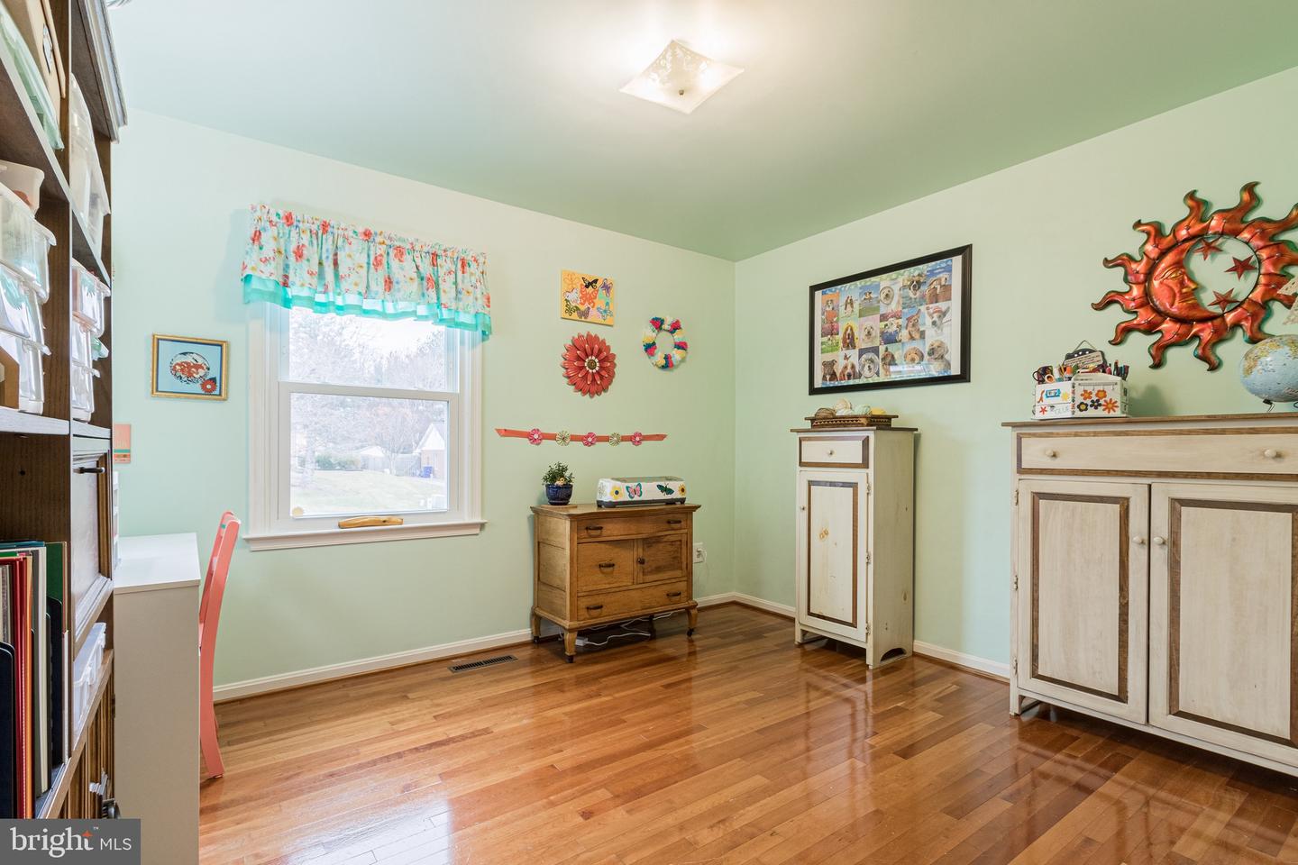 612 Meadow LANE