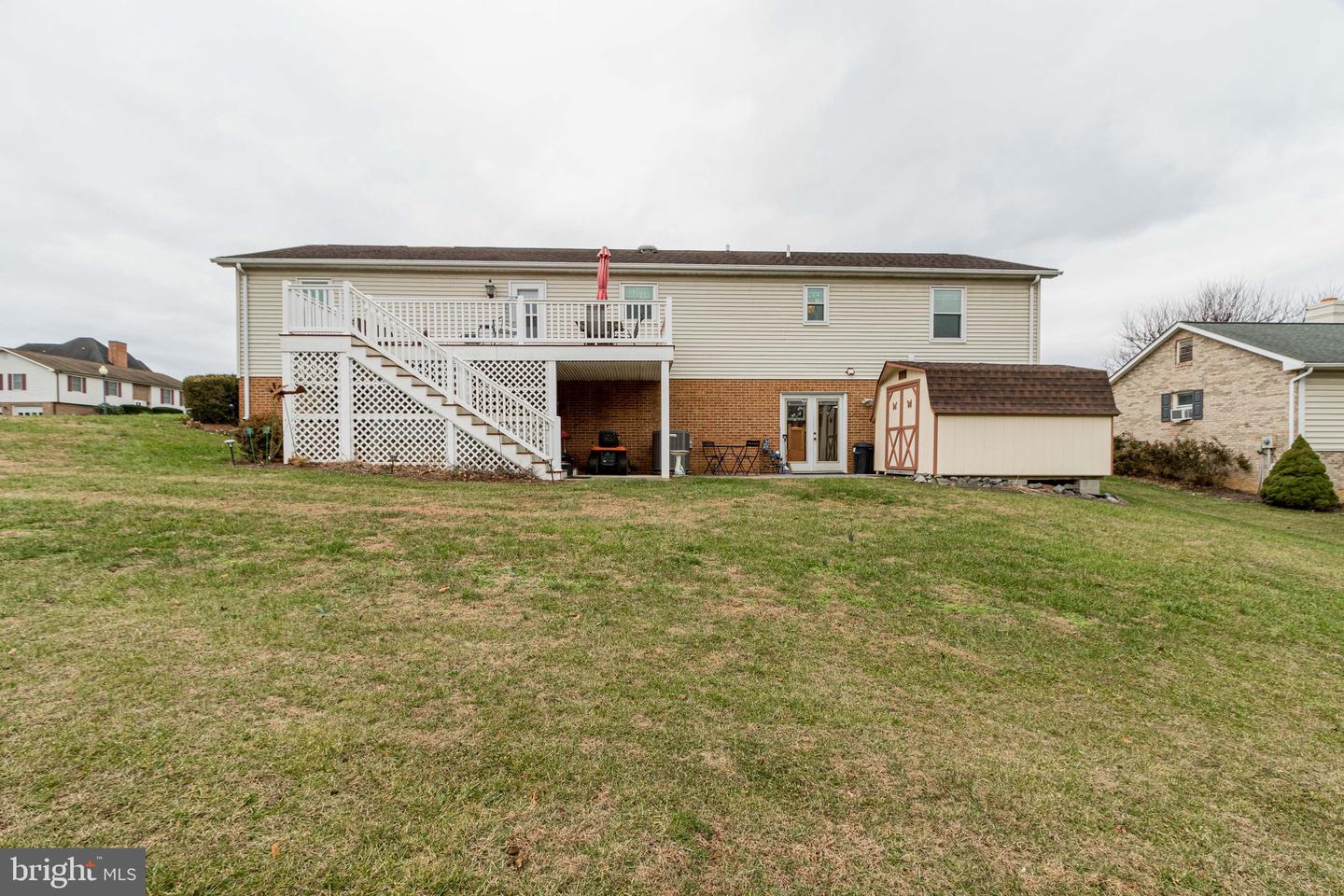 612 Meadow LANE