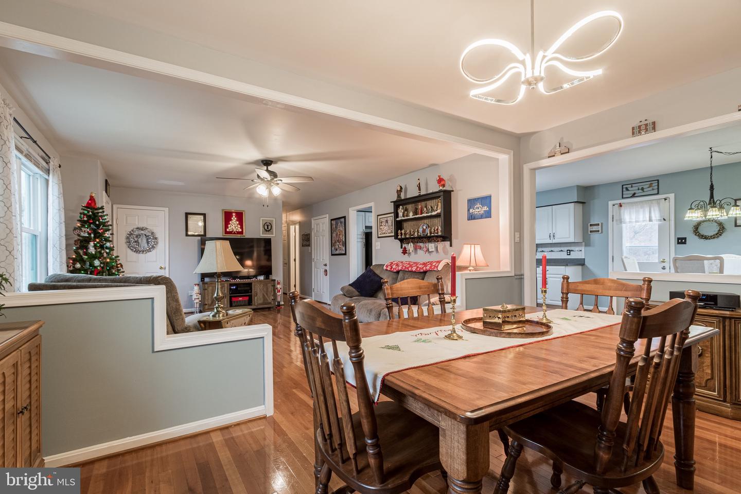612 Meadow LANE