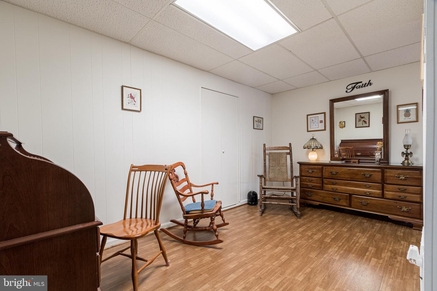 612 Meadow LANE