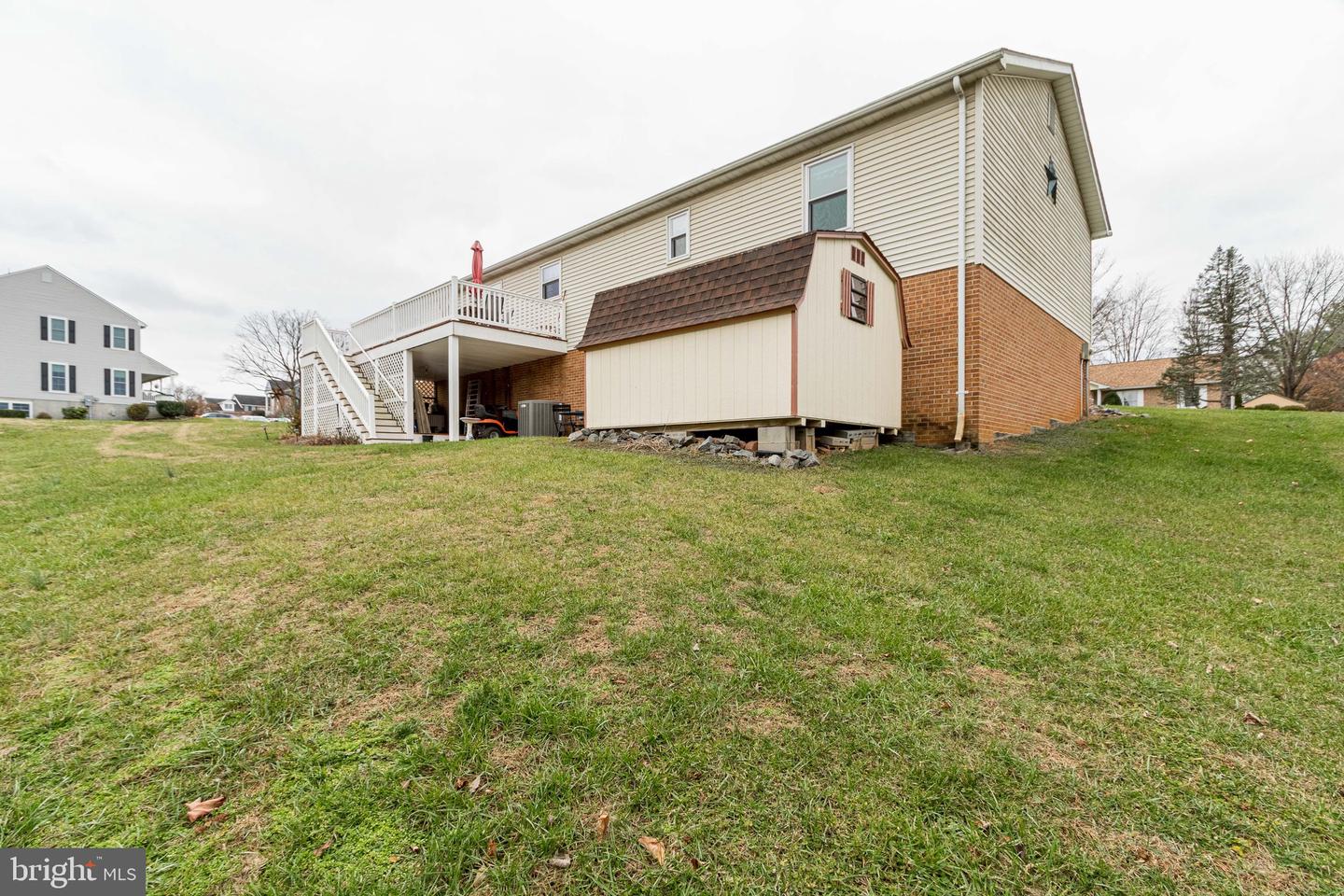 612 Meadow LANE