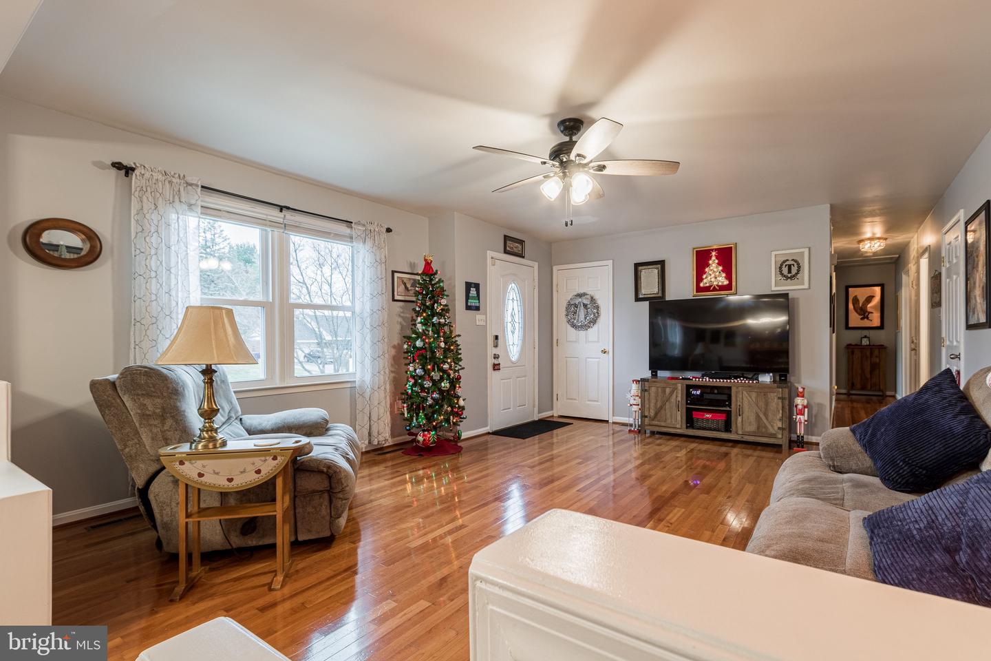 612 Meadow LANE