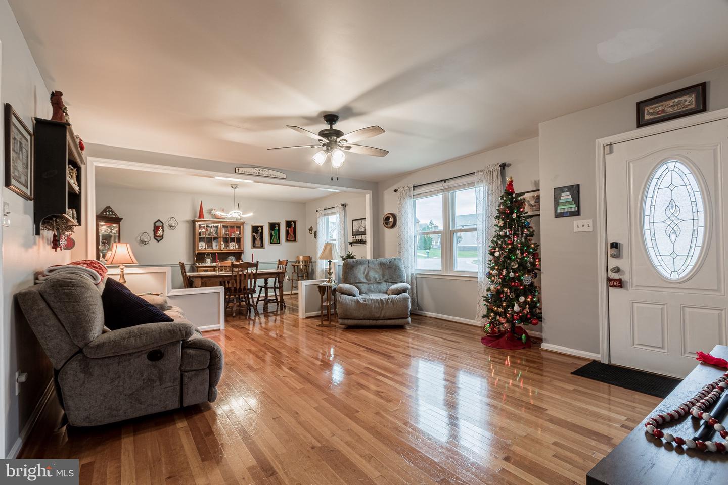 612 Meadow LANE