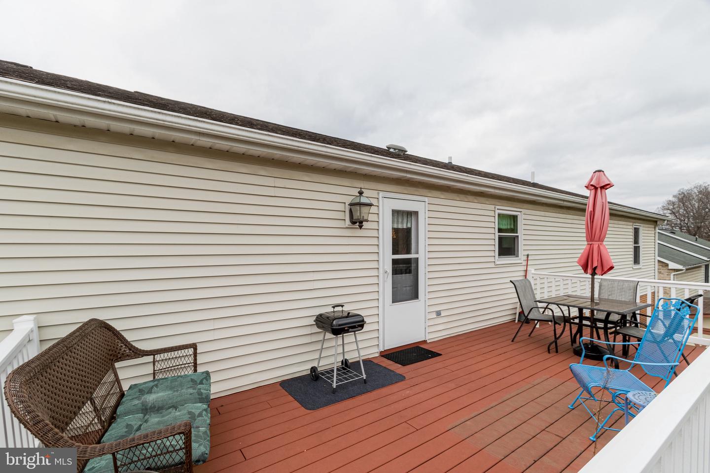 612 Meadow LANE