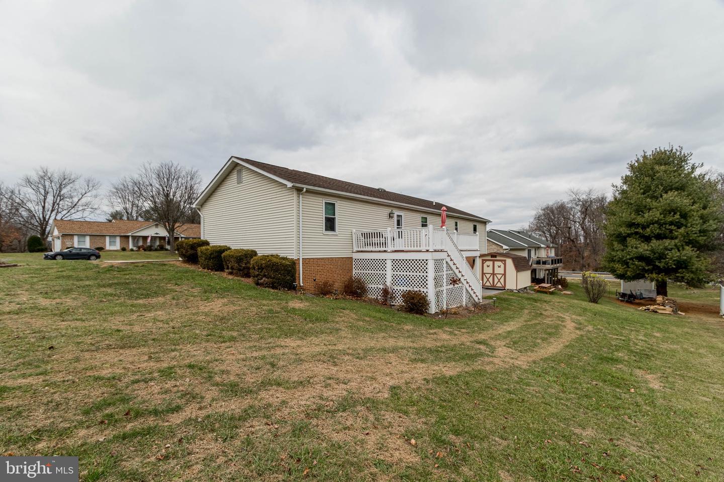 612 Meadow LANE