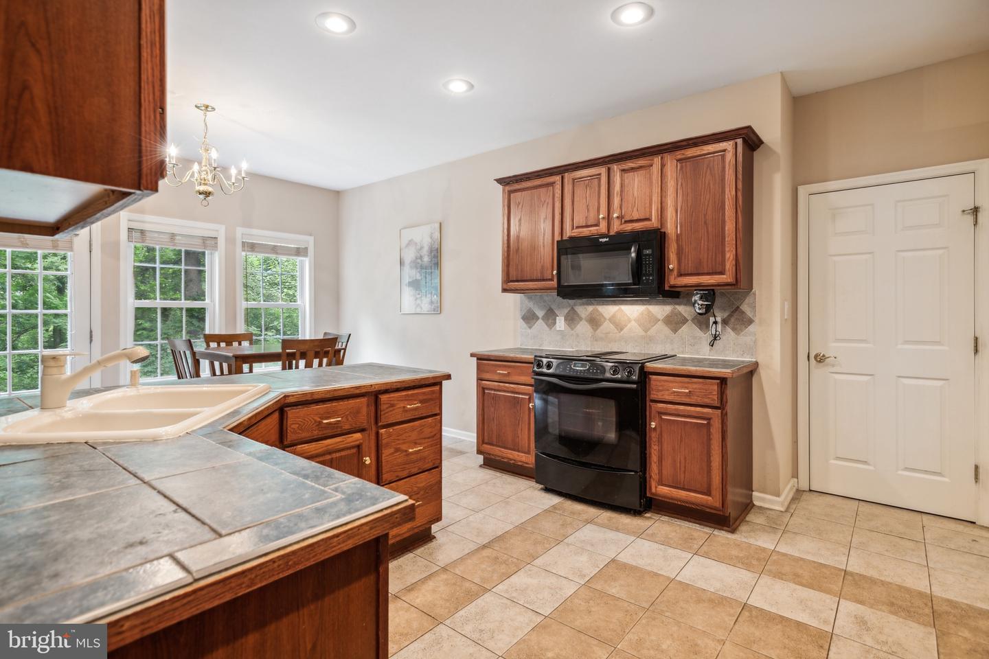 335 Amherst DRIVE