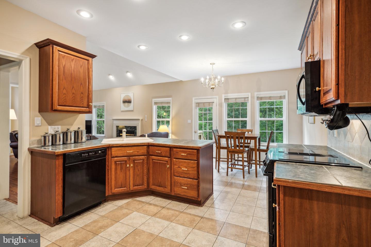 335 Amherst DRIVE