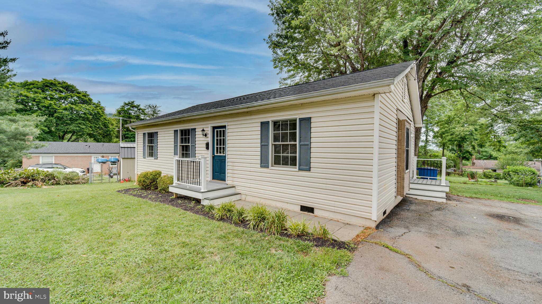 723 Parkview Dr
