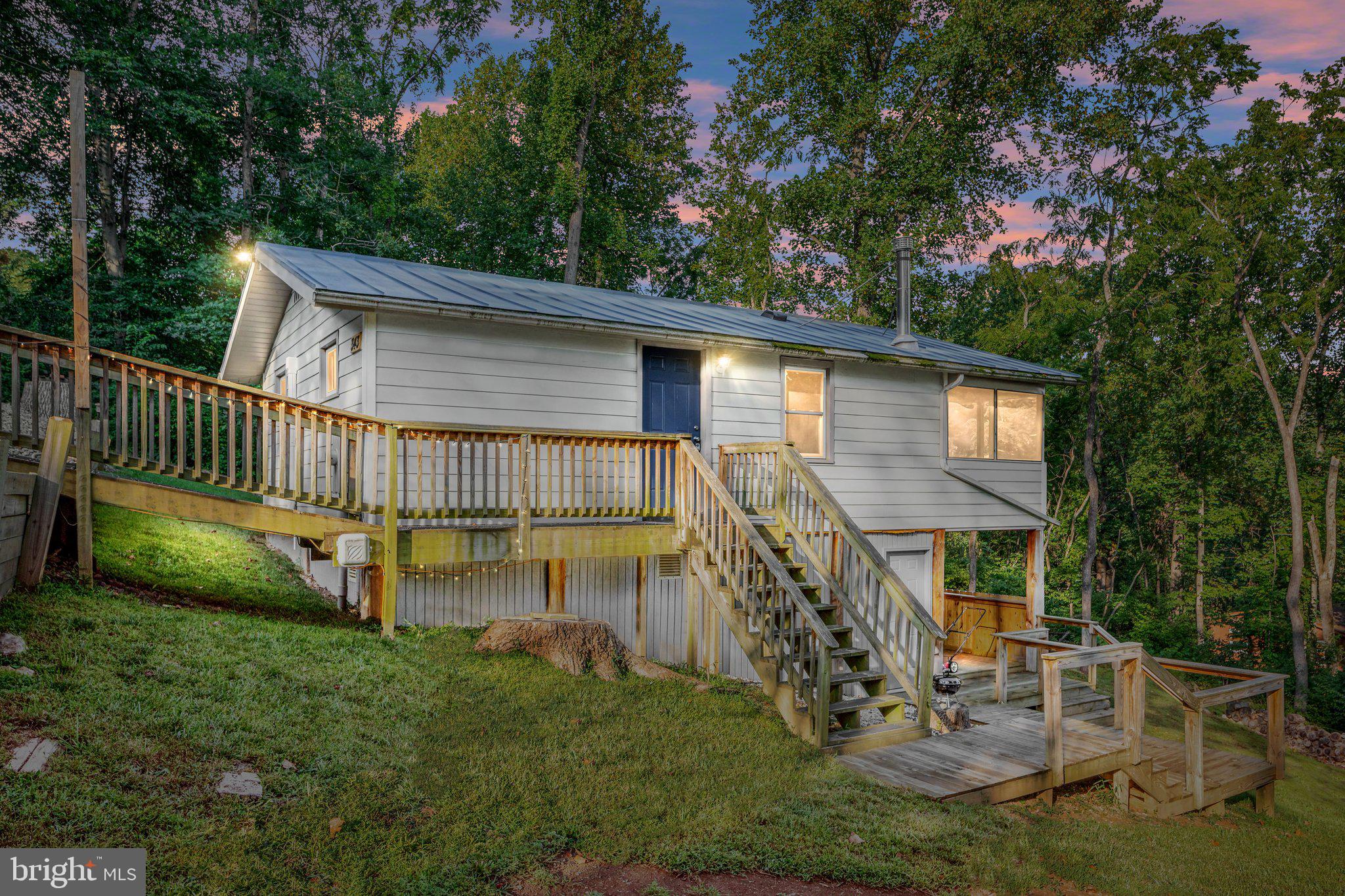 343 Susans COURT