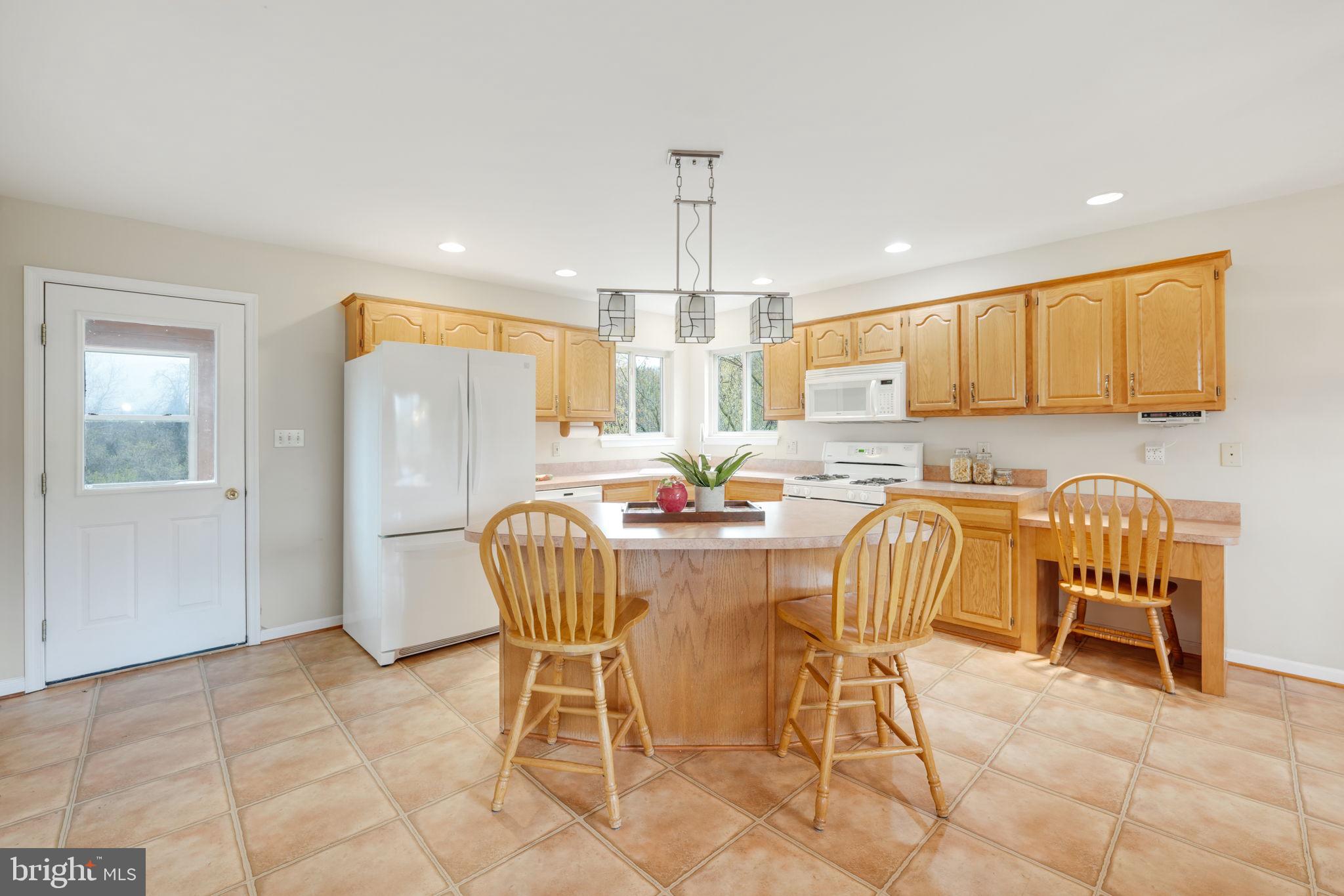 241 High Knob Rd