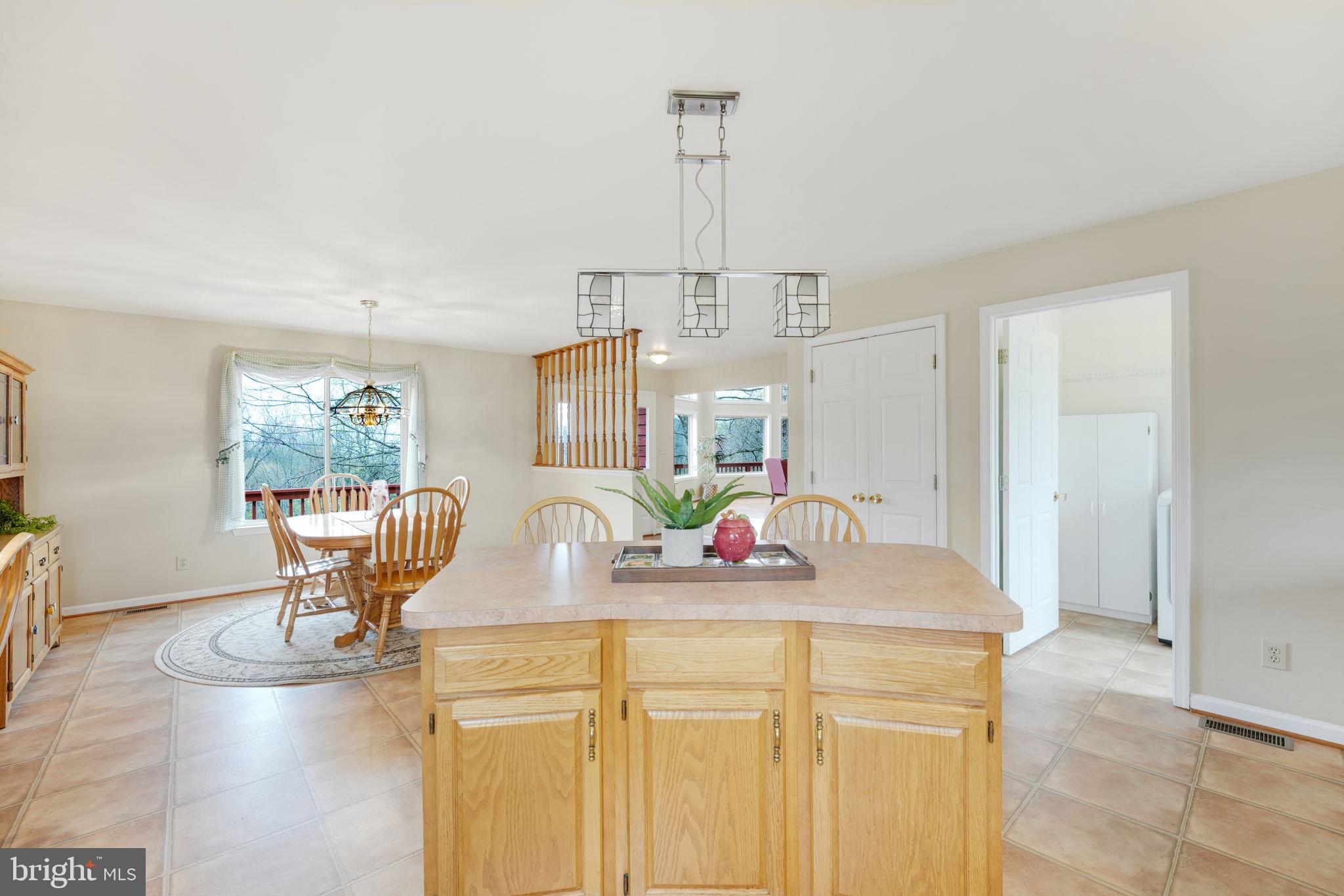 241 High Knob Rd