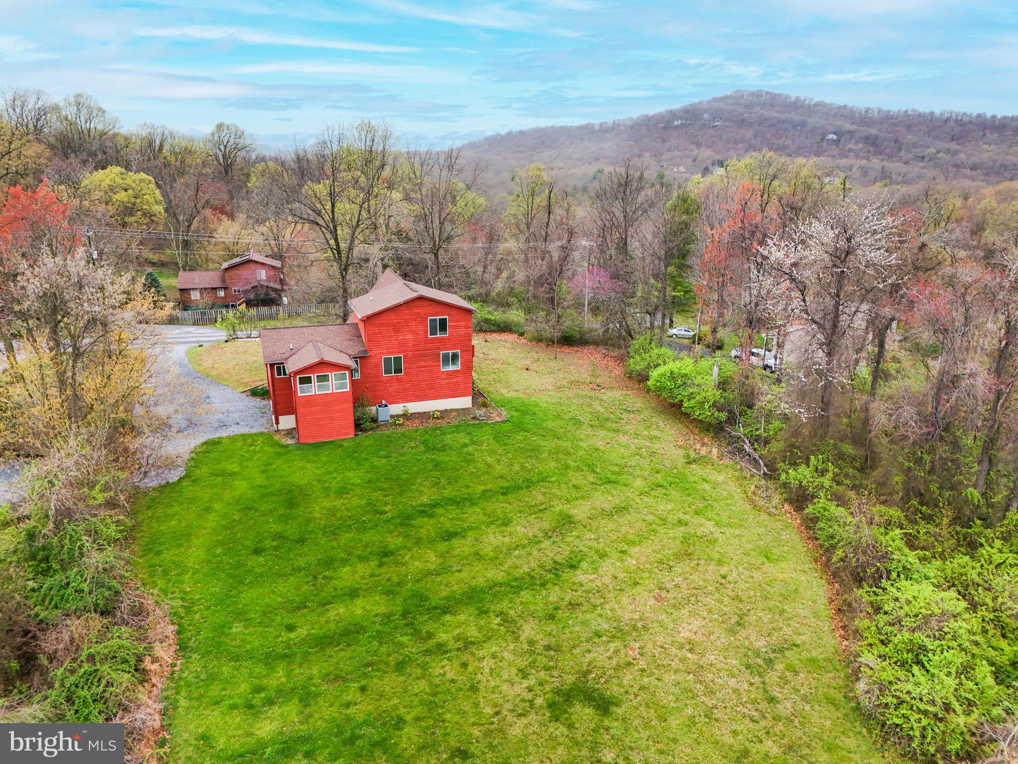 241 High Knob Rd