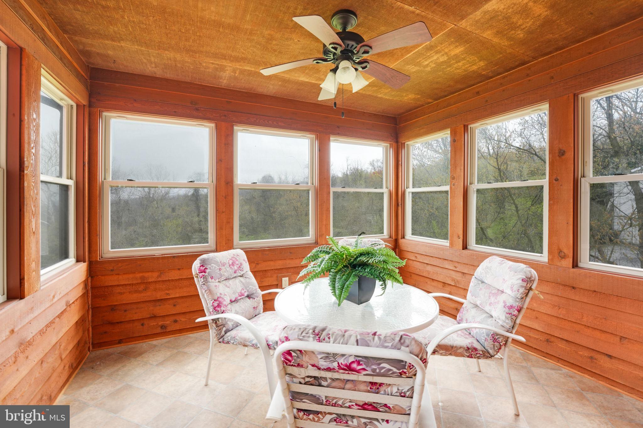 241 High Knob Rd