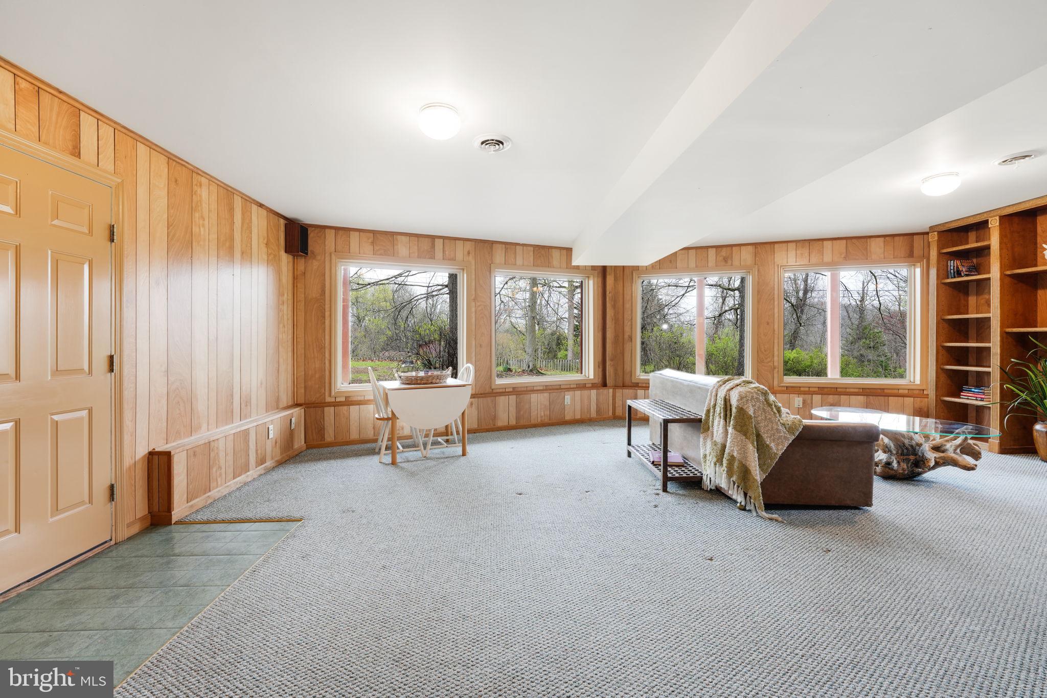 241 High Knob Rd