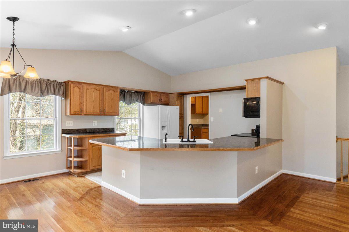 36 W 17th St