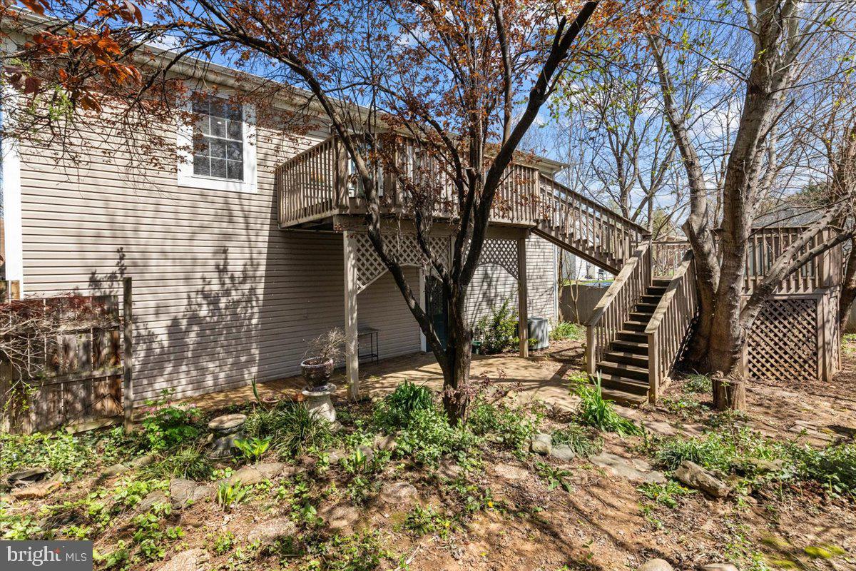 36 W 17th St