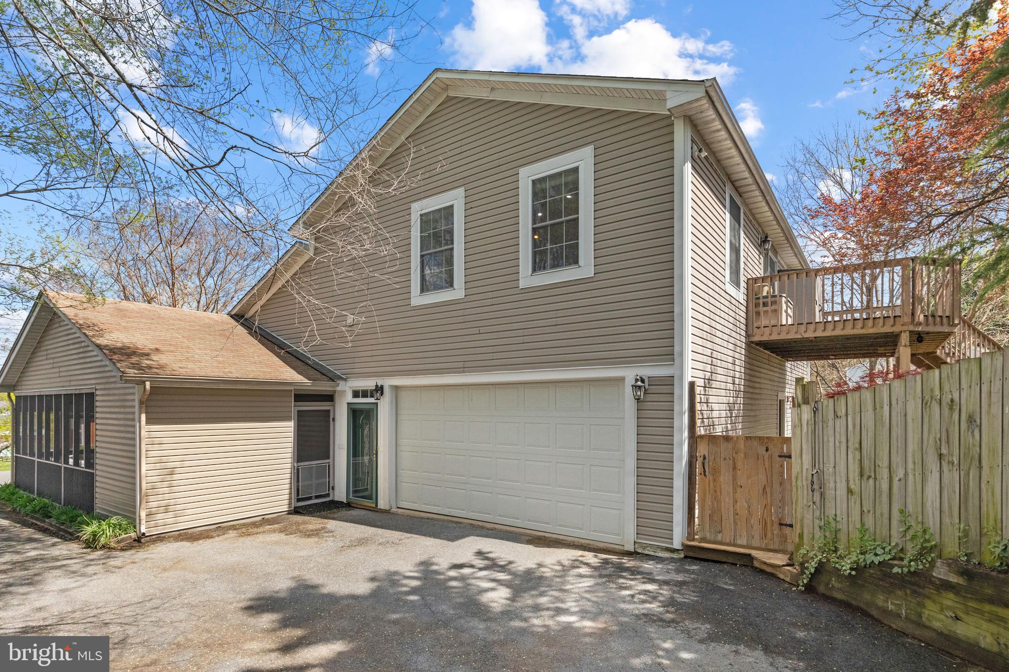 36 W 17th St