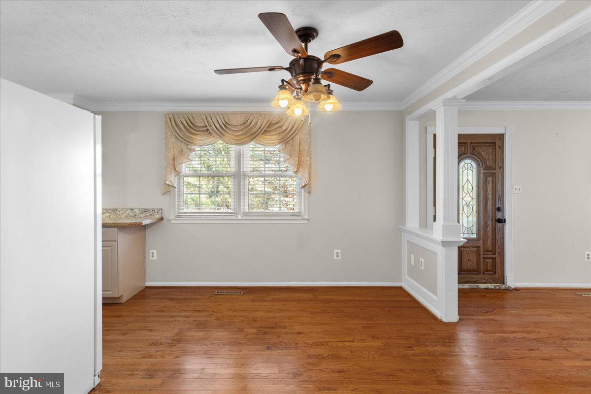 36 W 17th St