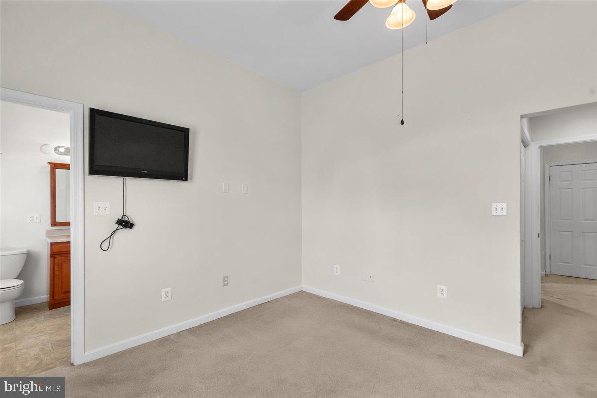 36 W 17th St